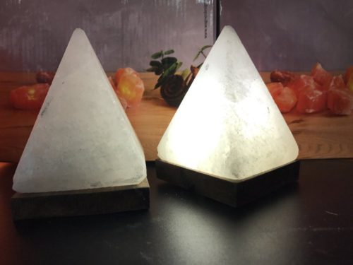 пирамида-от-хималайска-сол